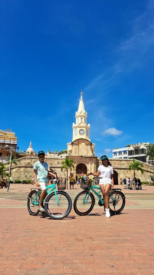 Hostel Shalom Adonai Cartagena Exteriör bild