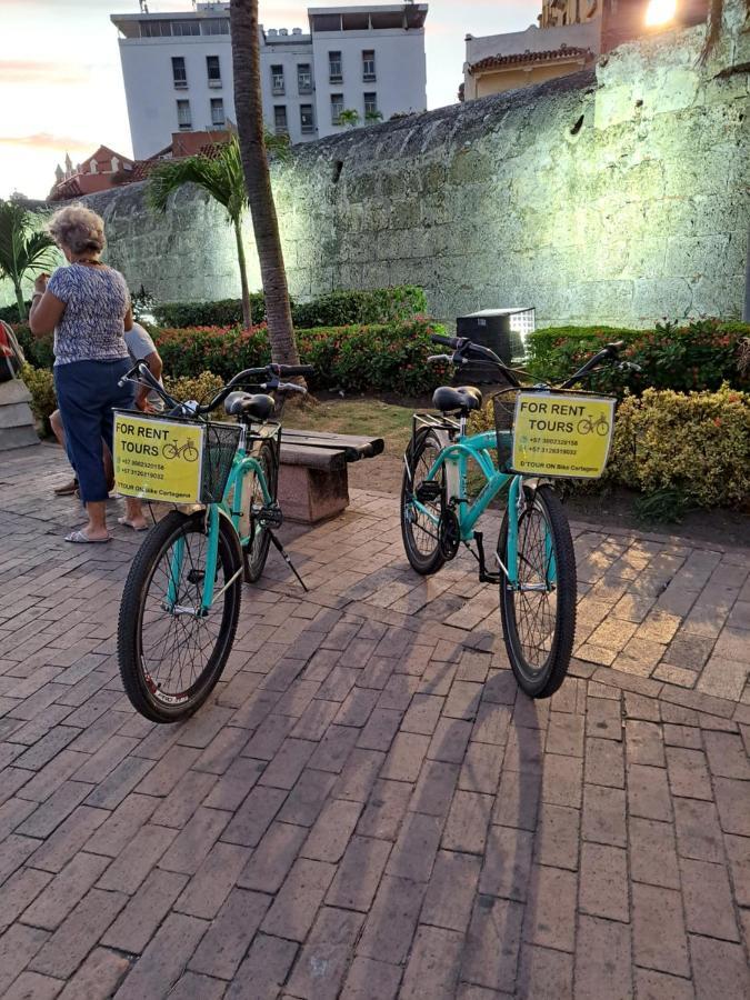 Hostel Shalom Adonai Cartagena Exteriör bild