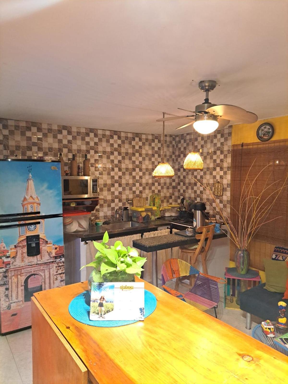 Hostel Shalom Adonai Cartagena Exteriör bild