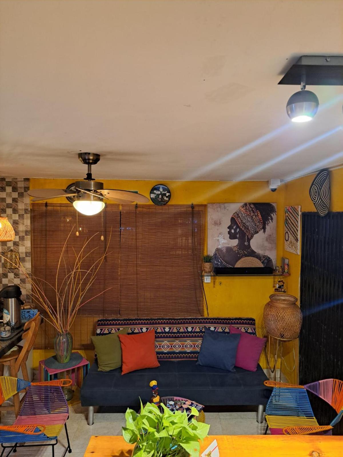 Hostel Shalom Adonai Cartagena Exteriör bild