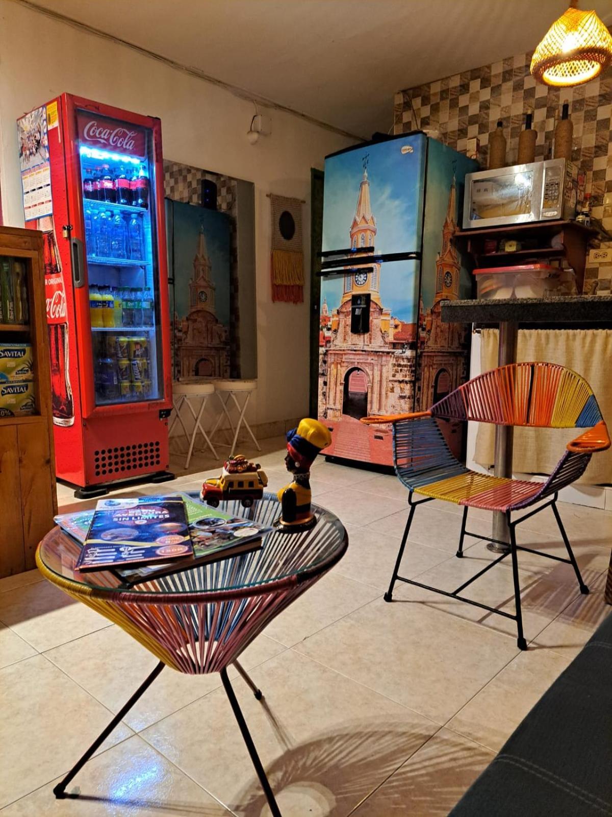 Hostel Shalom Adonai Cartagena Exteriör bild
