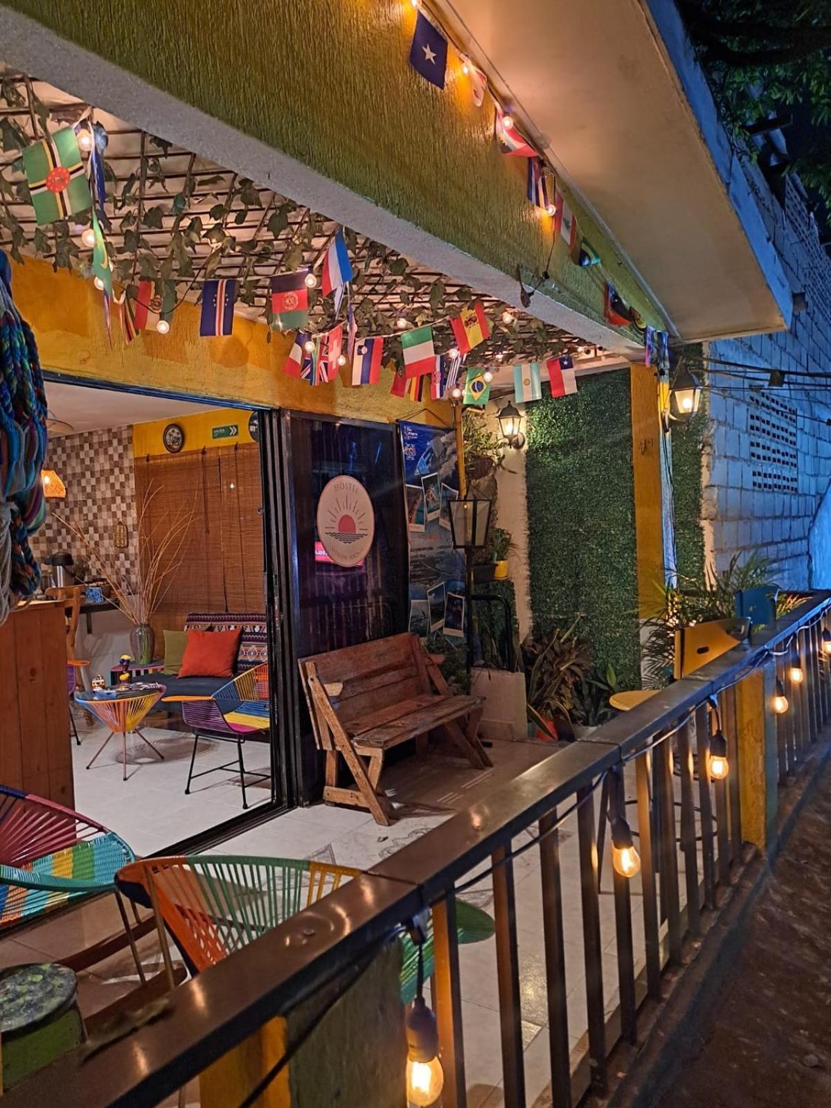 Hostel Shalom Adonai Cartagena Exteriör bild
