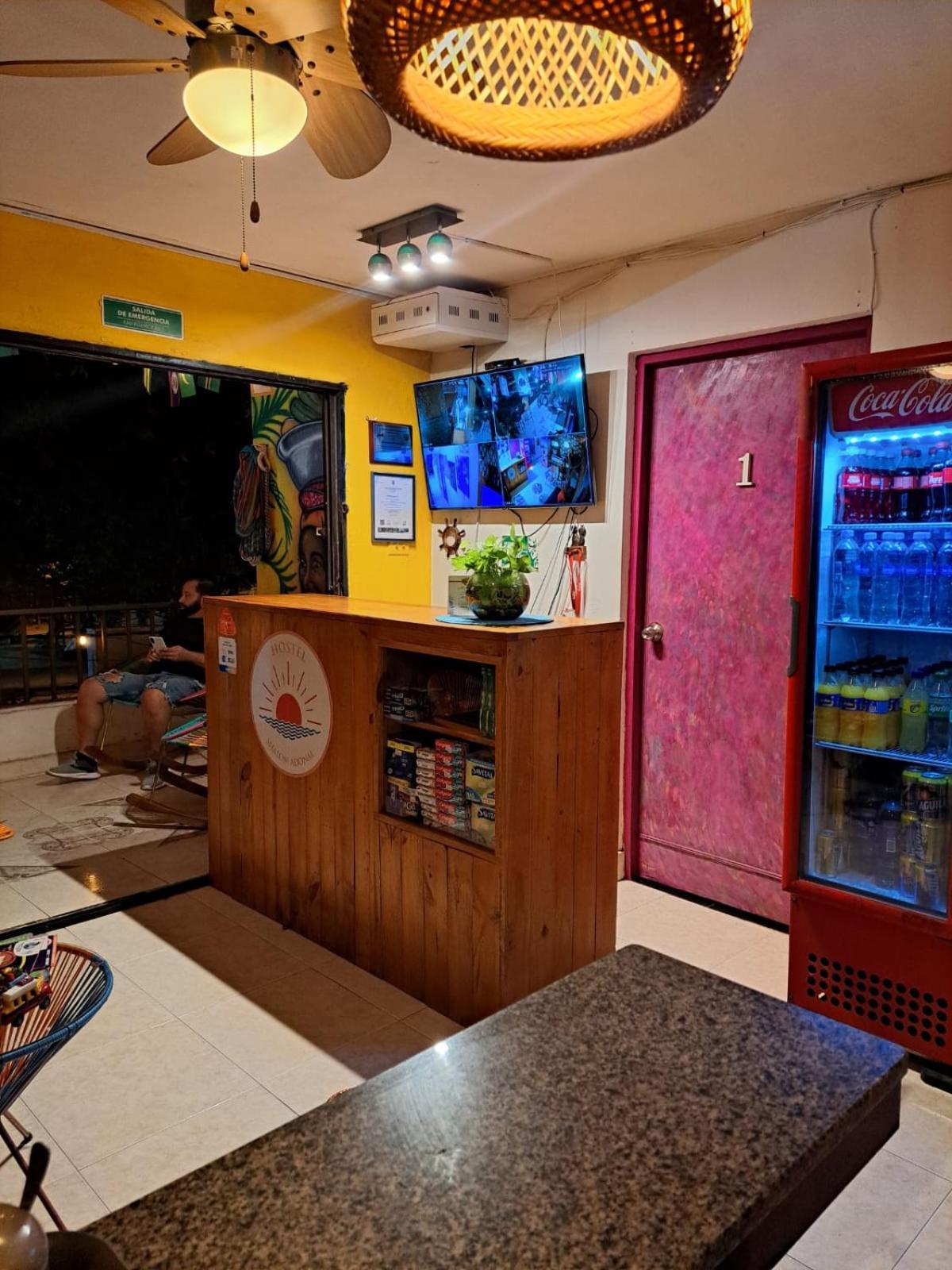 Hostel Shalom Adonai Cartagena Exteriör bild